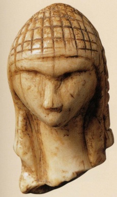 27000-BC_Venus-of-Brassempouy-fragment de statuette en ivoire de mammouth-la plus ancienne représentation d'un visage humain